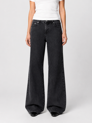 FLASH SALE – Effortless Comfort Wide-Leg Jeans | Tracked Shipping